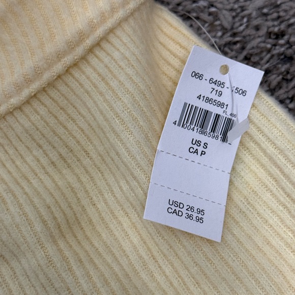 Aerie Yellow Ribbed Shorts - Picture 2 of 3